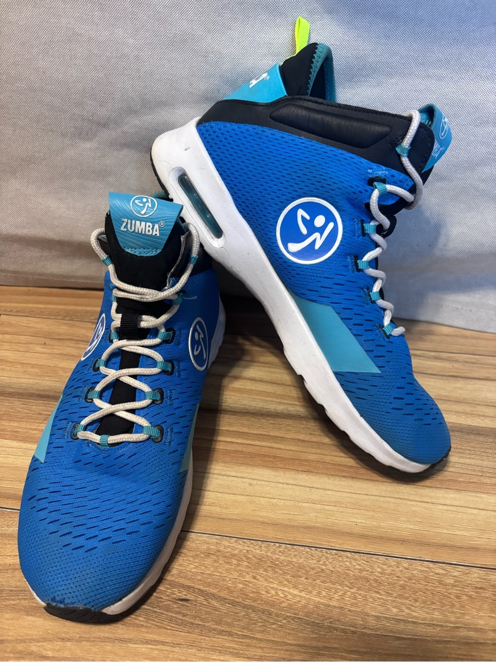 Zumba Air Funk blue sneakers woman’s size 11